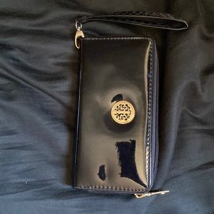 Black wallet/clutch